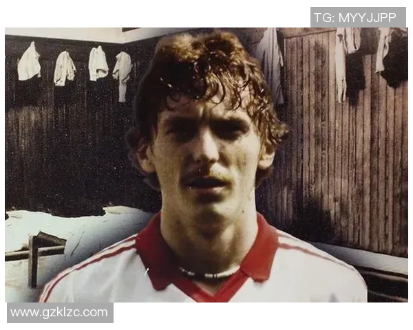 中雅图足球球星卡的收藏价值与市场潜力分析